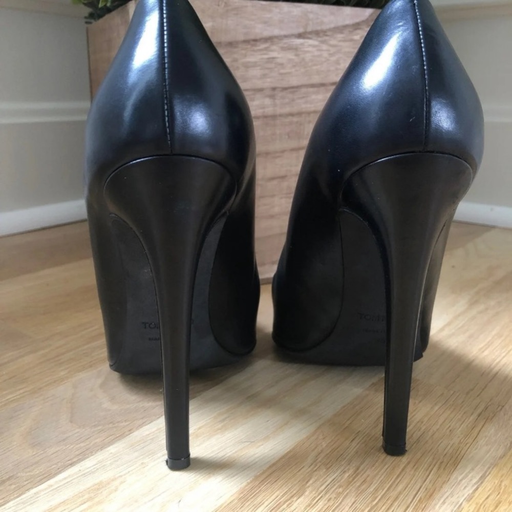 Tom Ford SOLD on Ⓜ️erc🅰️ri - Picture 4 of 10